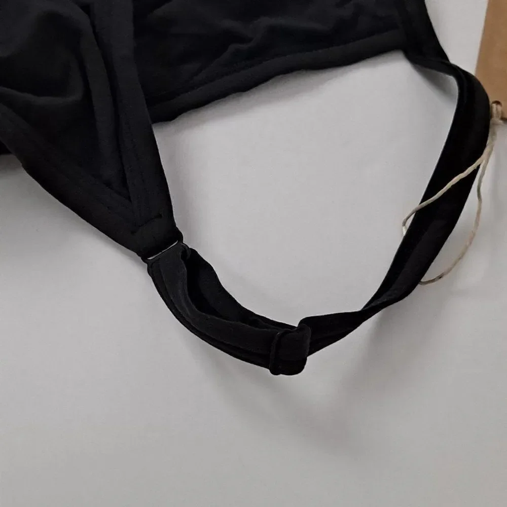 Skims ladies One Shoulder bra NWT‎